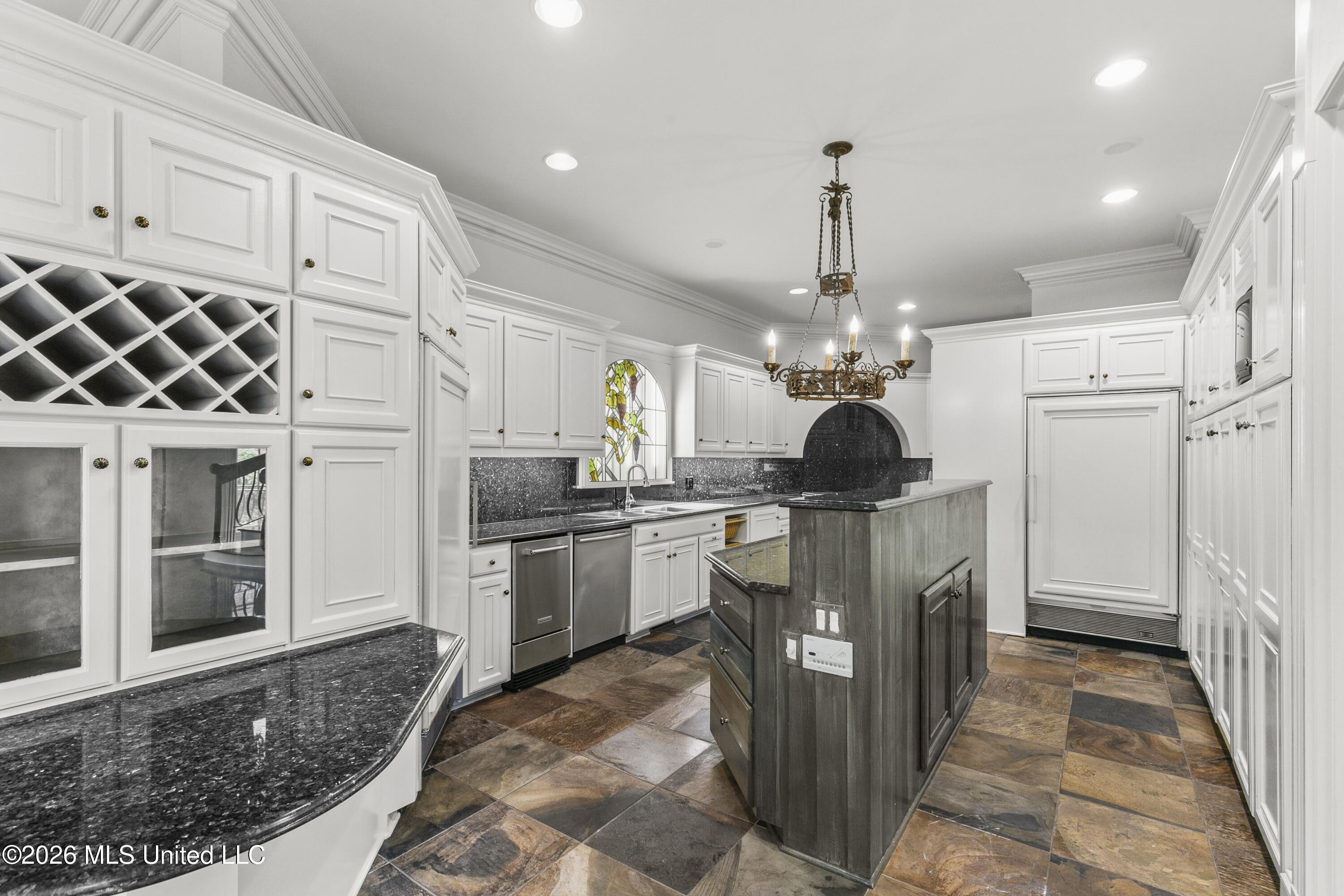 133 Overlook Pointe Drive Ridgeland, MS 39157 - Photo 13 of 93 Gourmet Kitchen