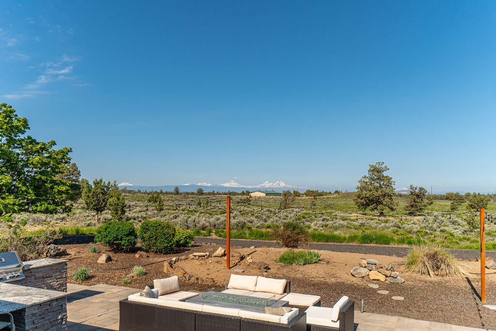 17446 Southwest Mount Adams Loop Powell Butte, OR 97753 - Photo 49 of 72 RileyVisualsa-39