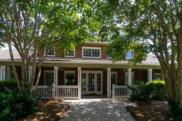 $2,750 | 1600 Long Grove Drive, Unit 121, Mount Pleasant, SC 29464