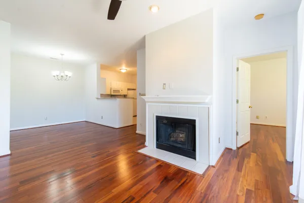 $2,750 | 1600 Long Grove Drive, Unit 121, Mount Pleasant, SC 29464
