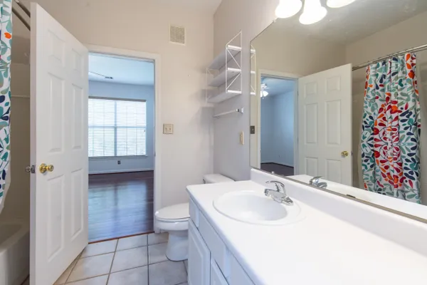$2,750 | 1600 Long Grove Drive, Unit 121, Mount Pleasant, SC 29464