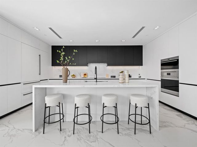 $3,495,000 | 160 Isle Of Venice Drive, Unit 301, Fort Lauderdale, FL 33301