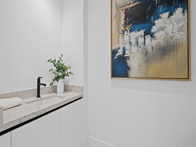 $3,495,000 | 160 Isle Of Venice Drive, Unit 301, Fort Lauderdale, FL 33301