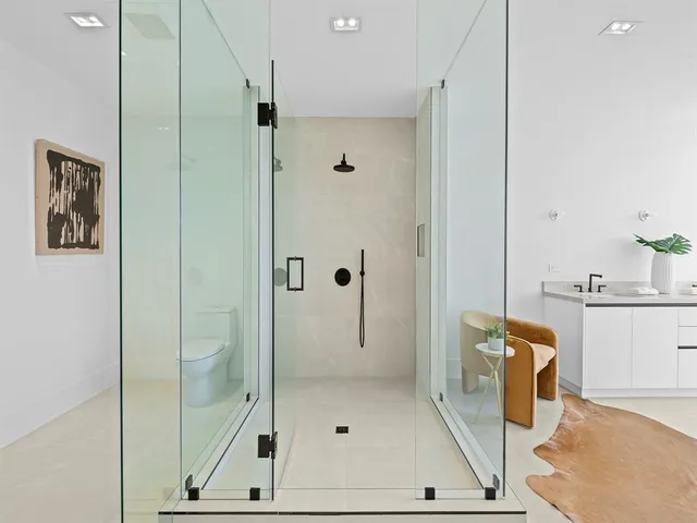 $3,595,000 | 160 Isle Of Venice Drive, Unit 301, Fort Lauderdale, FL 33301