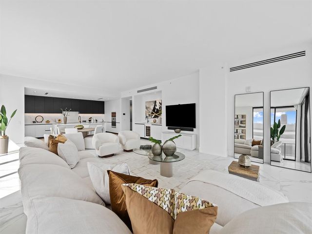 $3,495,000 | 160 Isle Of Venice Drive, Unit 301, Fort Lauderdale, FL 33301