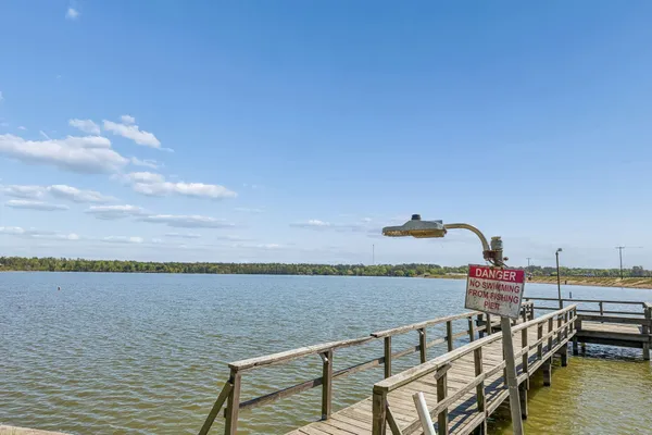 $175,000 | 152 West Oak Shadows, Onalaska, TX 77360