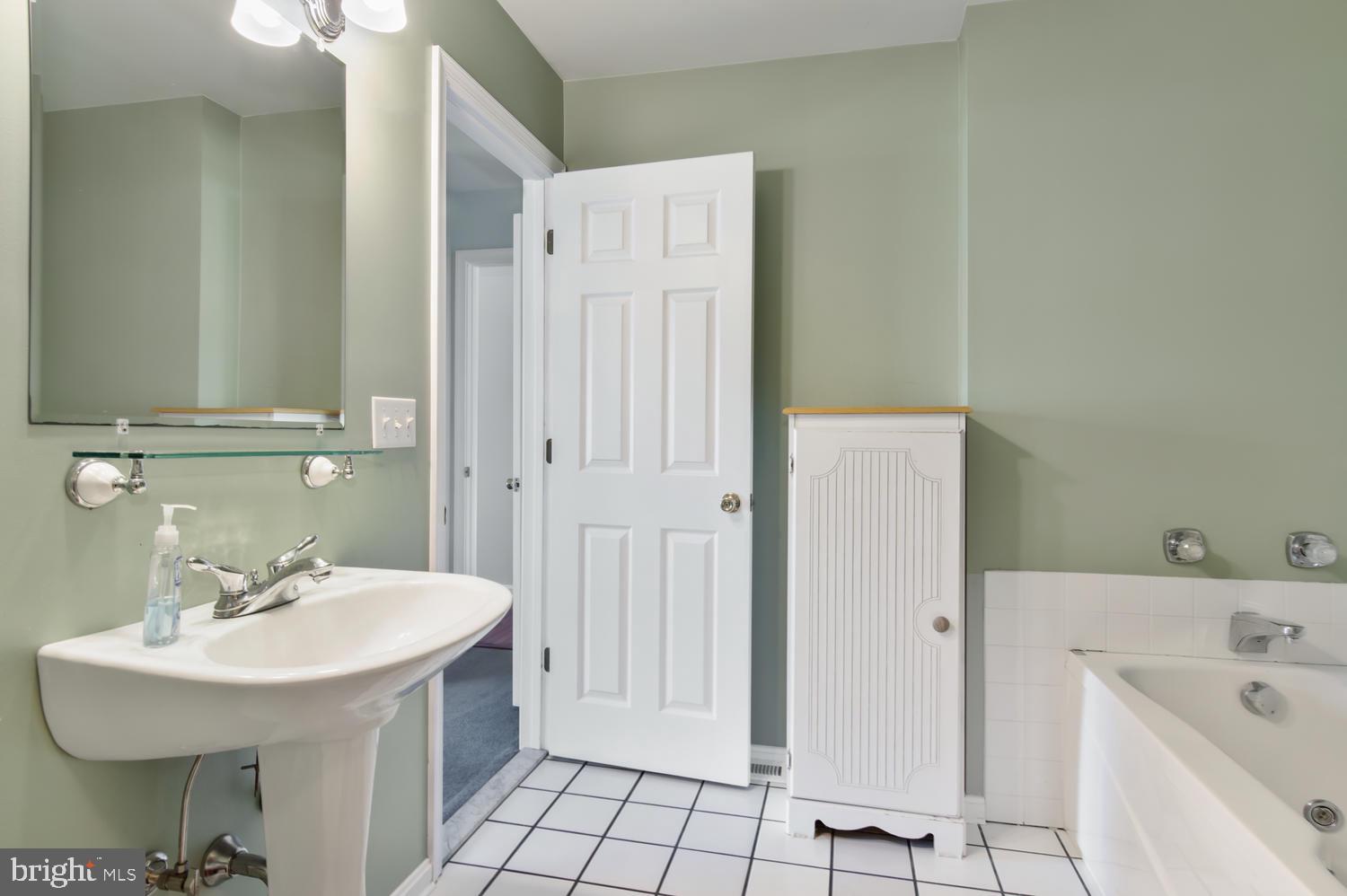 117 Sheaffer Road Chestertown, MD 21620 - Photo 16 of 44 MASTER BATH