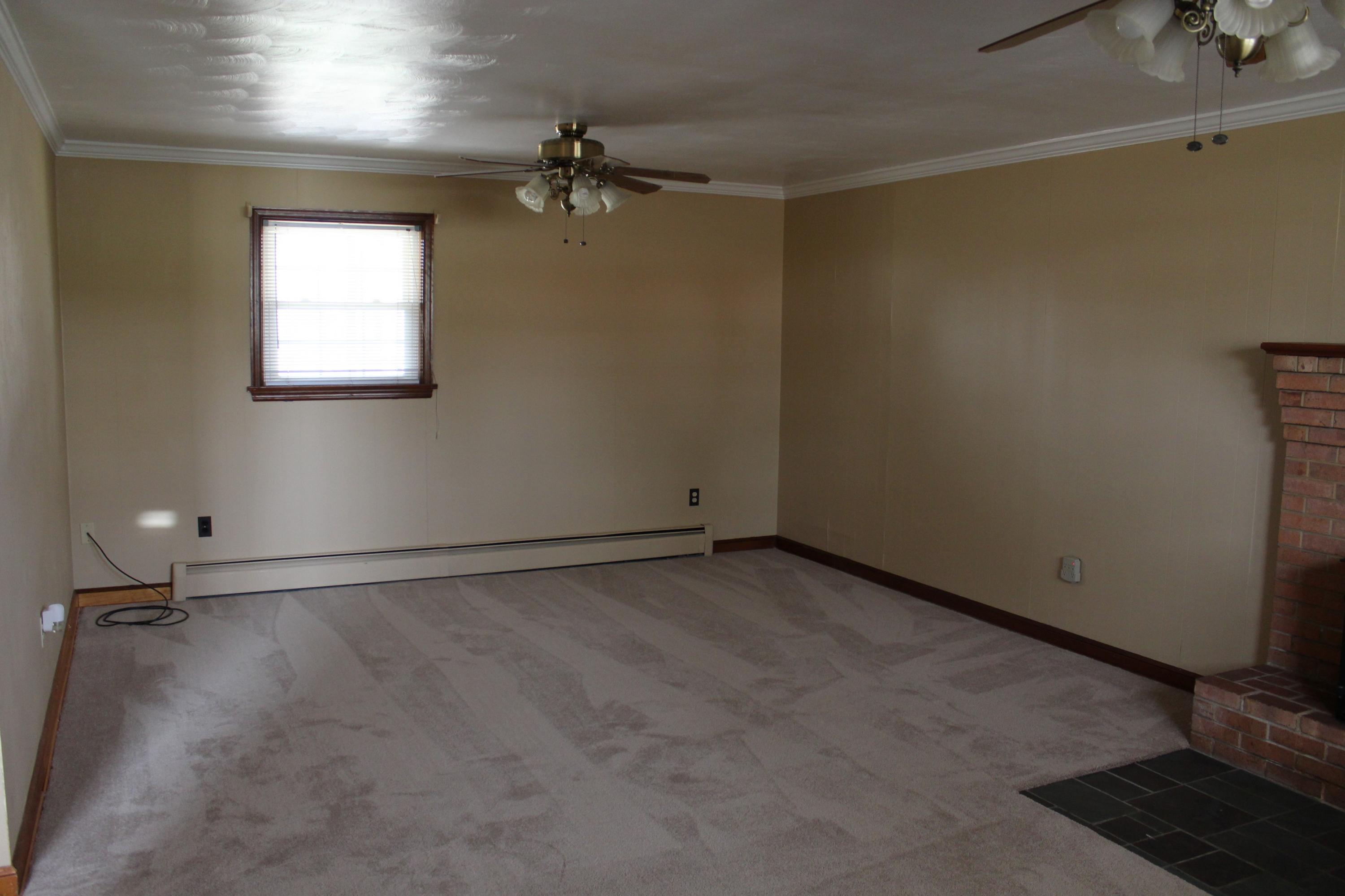 625 Magnolia Road Roanoke, VA 24019 - Photo 14 of 20 IMG_0604