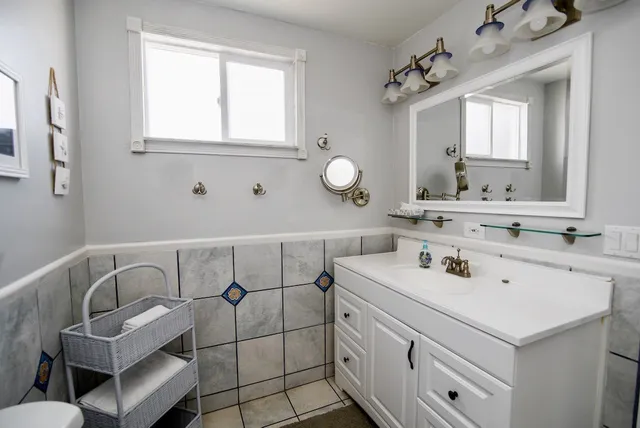 $5,800 | 601 12th Street, Huntington Beach, CA 92648