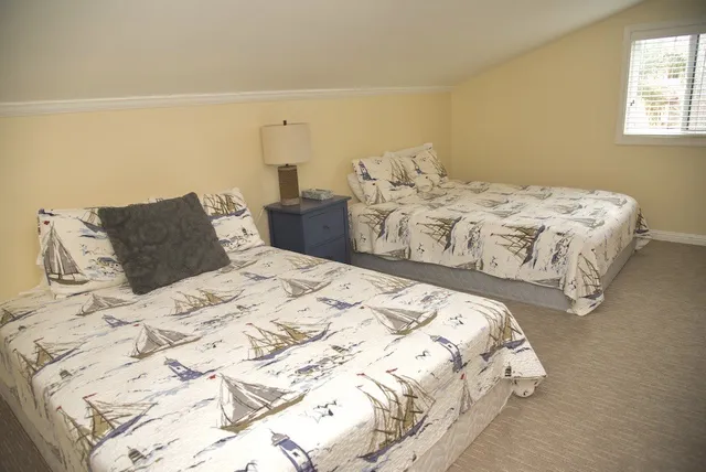 $5,800 | 601 12th Street, Huntington Beach, CA 92648