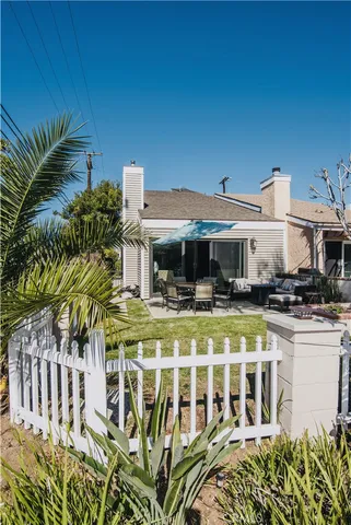 $5,800 | 601 12th Street, Huntington Beach, CA 92648
