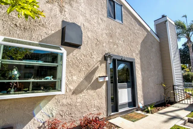 $5,800 | 601 12th Street, Huntington Beach, CA 92648