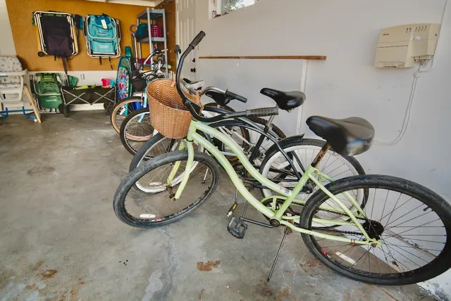 $5,800 | 601 12th Street, Huntington Beach, CA 92648