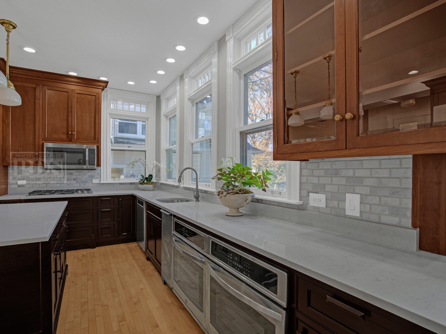 22 Orchard Place Hinsdale, IL 60521 - Photo 15 of 34 a kitchen with a sink and cabinets