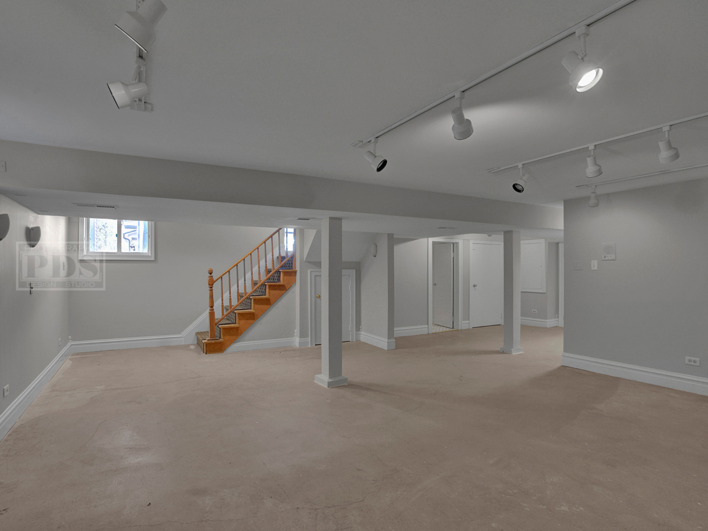 22 Orchard Place Hinsdale, IL 60521 - Photo 31 of 34 a view of an empty room with a window