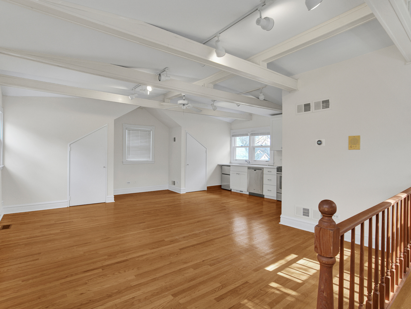 22 Orchard Place Hinsdale, IL 60521 - Photo 32 of 34 a view of an empty room with a window
