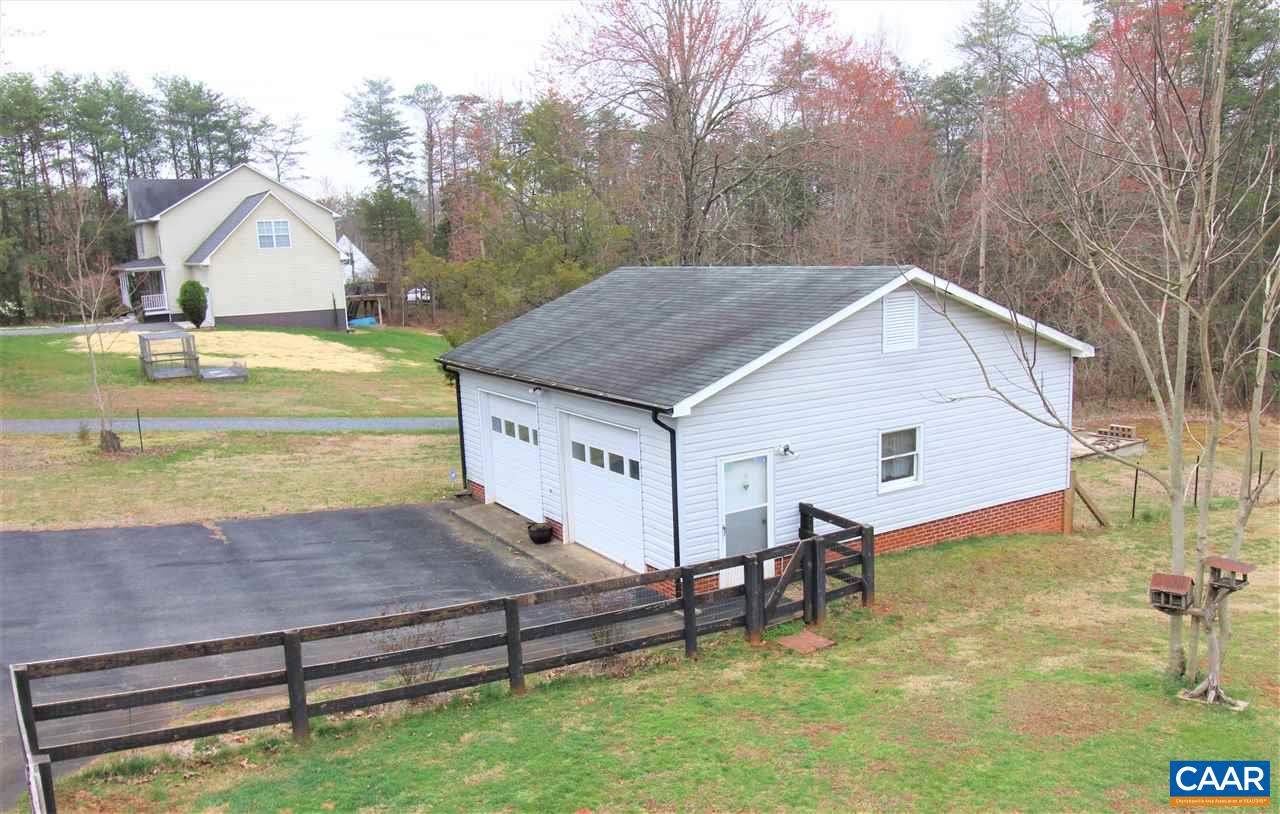 218 Valley View Road Ruckersville, VA 22968 - Photo 4 of 43 a view of a house with backyard and sitting area
