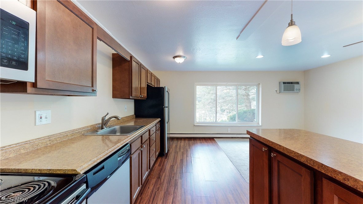 315 Solon Road, Unit 103 Chagrin Falls, OH 44022 - Photo 6 of 21 Gallery Image 6