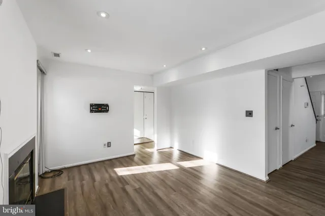 $3,250 | 6476 Sewells Orchard Drive, Columbia, MD 21045