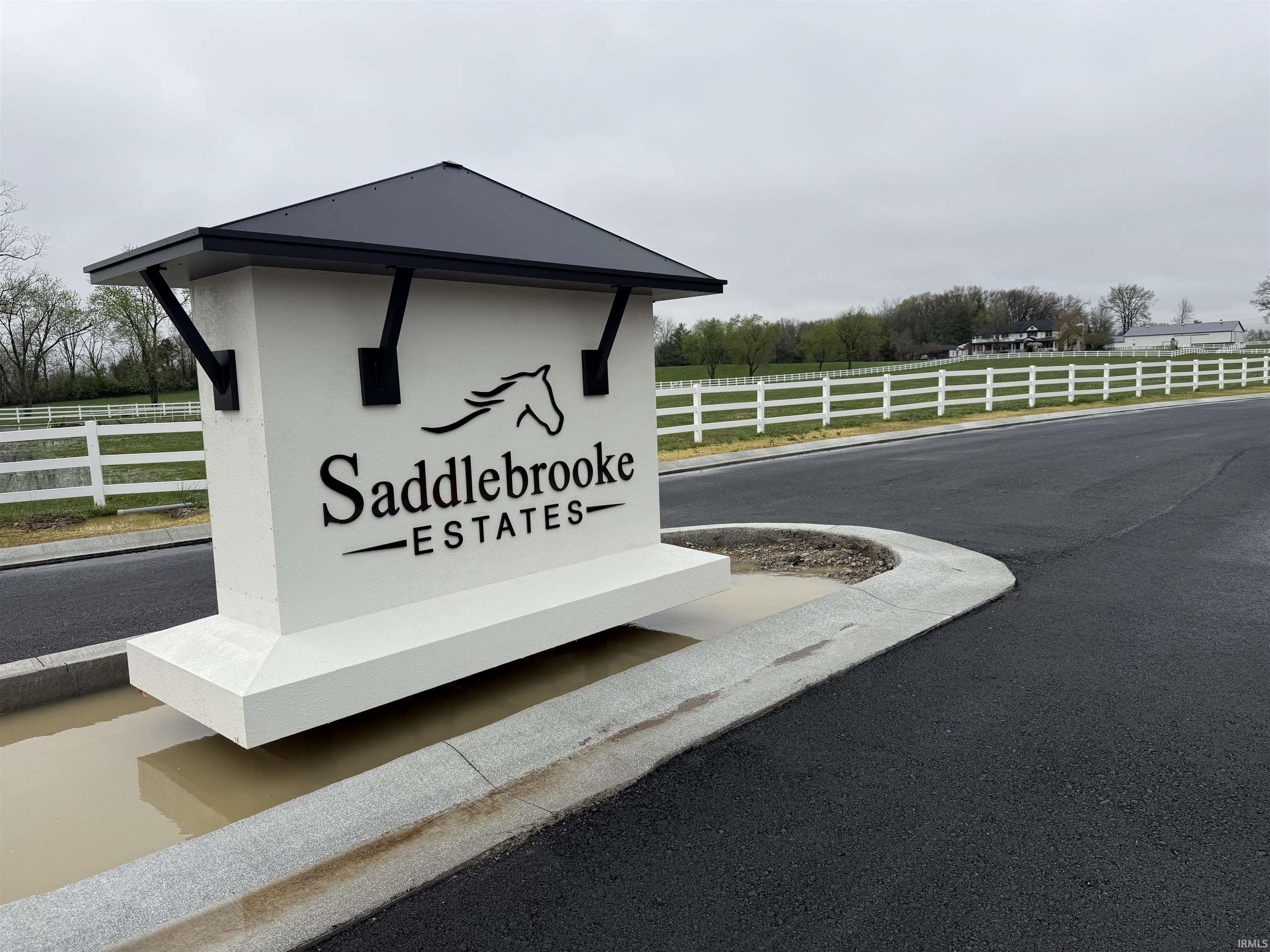 1095 Saddlebrooke Chandler, IN 47610 - Photo 2 of 5