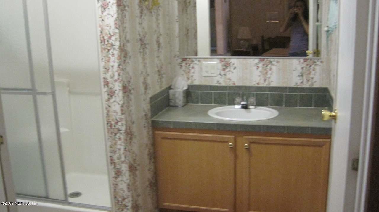 22939 Brandon Road Lawtey, FL 32058 - Photo 22 of 23 Master bath 1