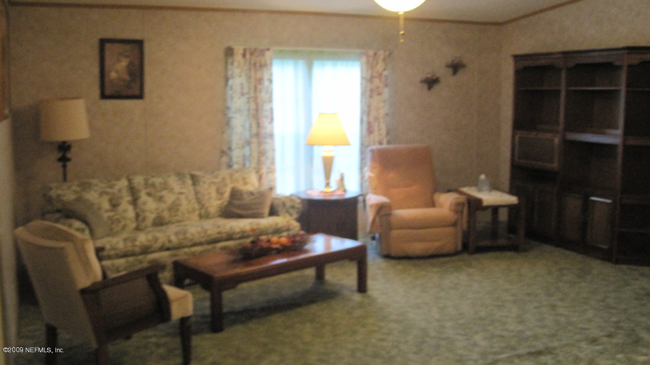 22939 Brandon Road Lawtey, FL 32058 - Photo 8 of 23 living room