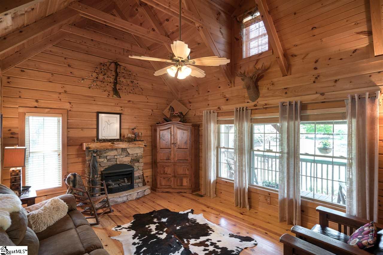 343 Pleasant Grove Road Pickens, SC 29671 - Photo 7 of 34