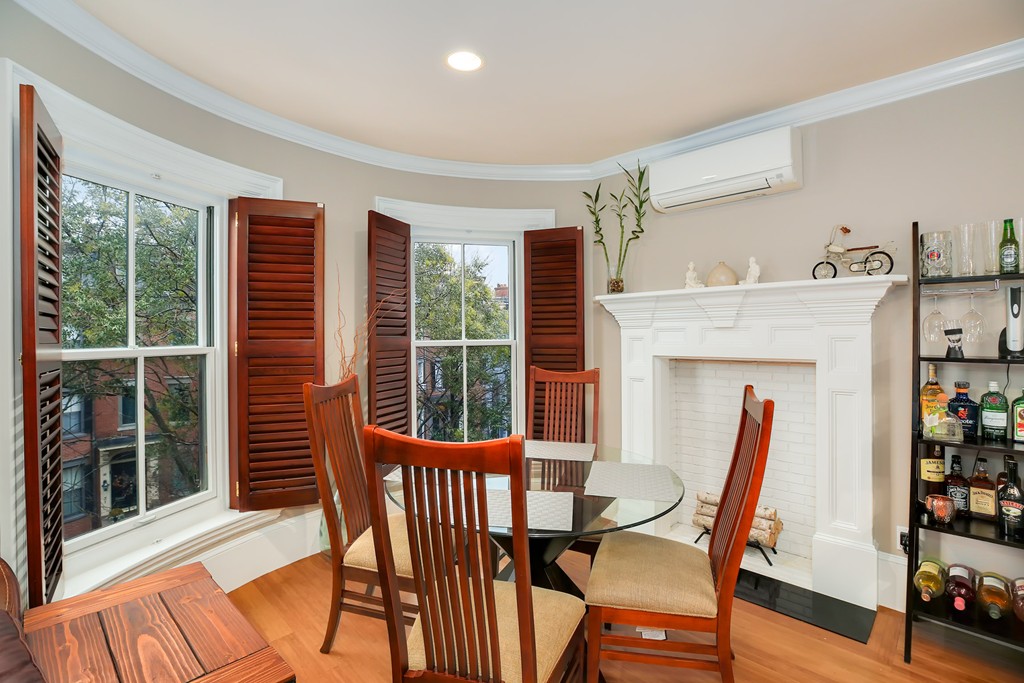 32 Rutland Square, Unit 3 Boston, MA 02118 - Photo 3 of 12 Gallery Image 3