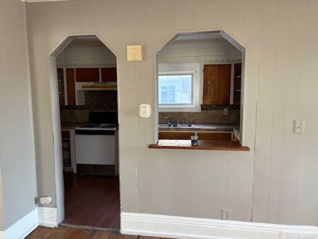 198 Lincoln Street Rochester, NY 14605 - Photo 8 of 38