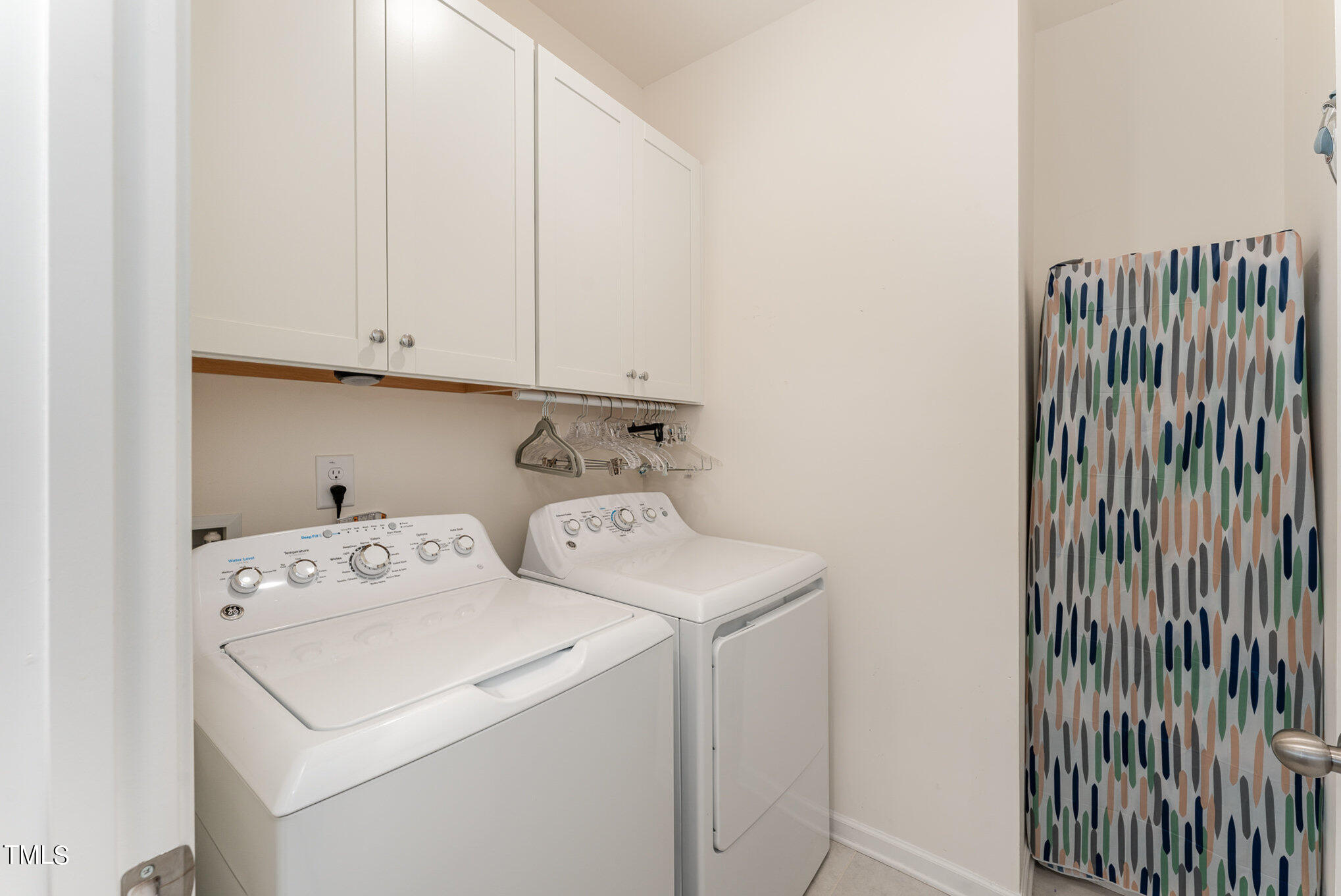3625 Cross Timber Lane Raleigh, NC 27603 - Photo 19 of 27 Washer and Dryer conveys!