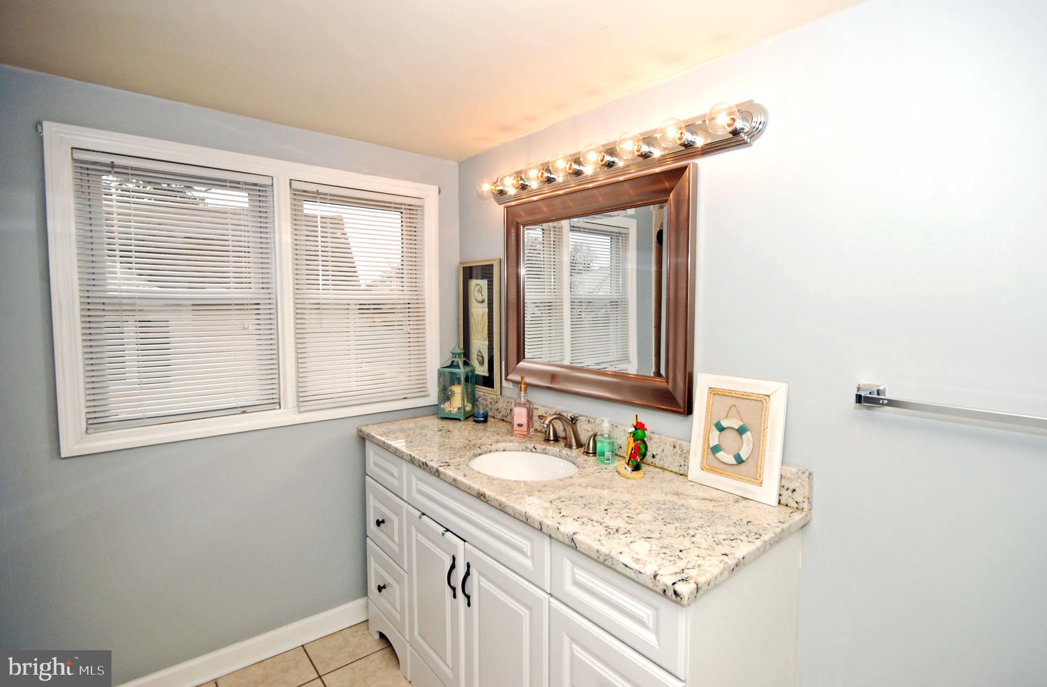 181 Edinburg Road Trenton, NJ 08619 - Photo 14 of 23 Gallery Image 14