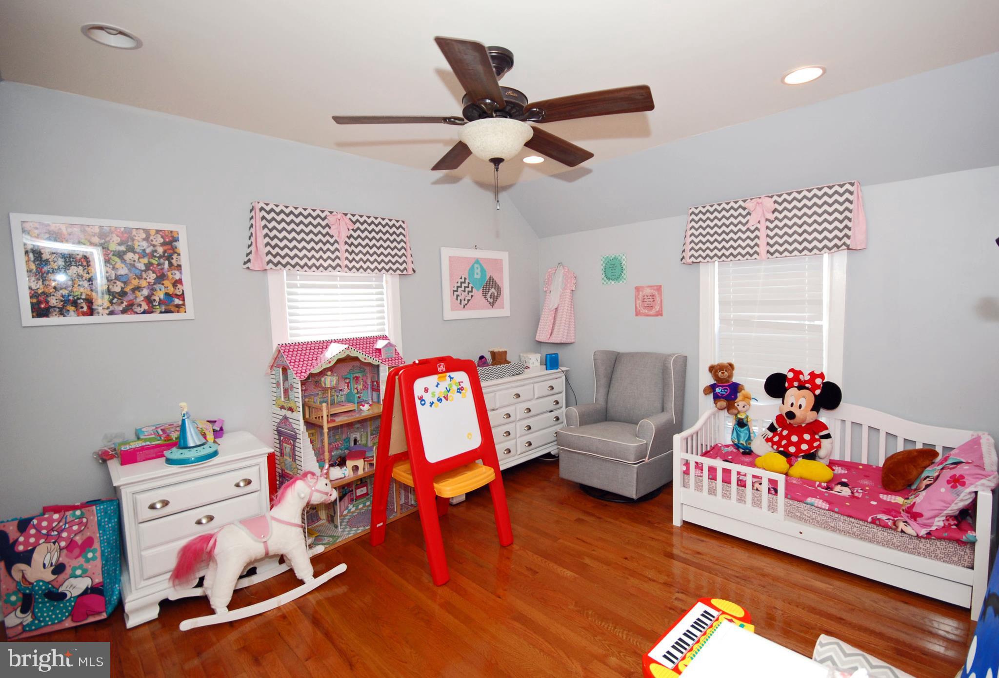 181 Edinburg Road Trenton, NJ 08619 - Photo 17 of 23 Gallery Image 17