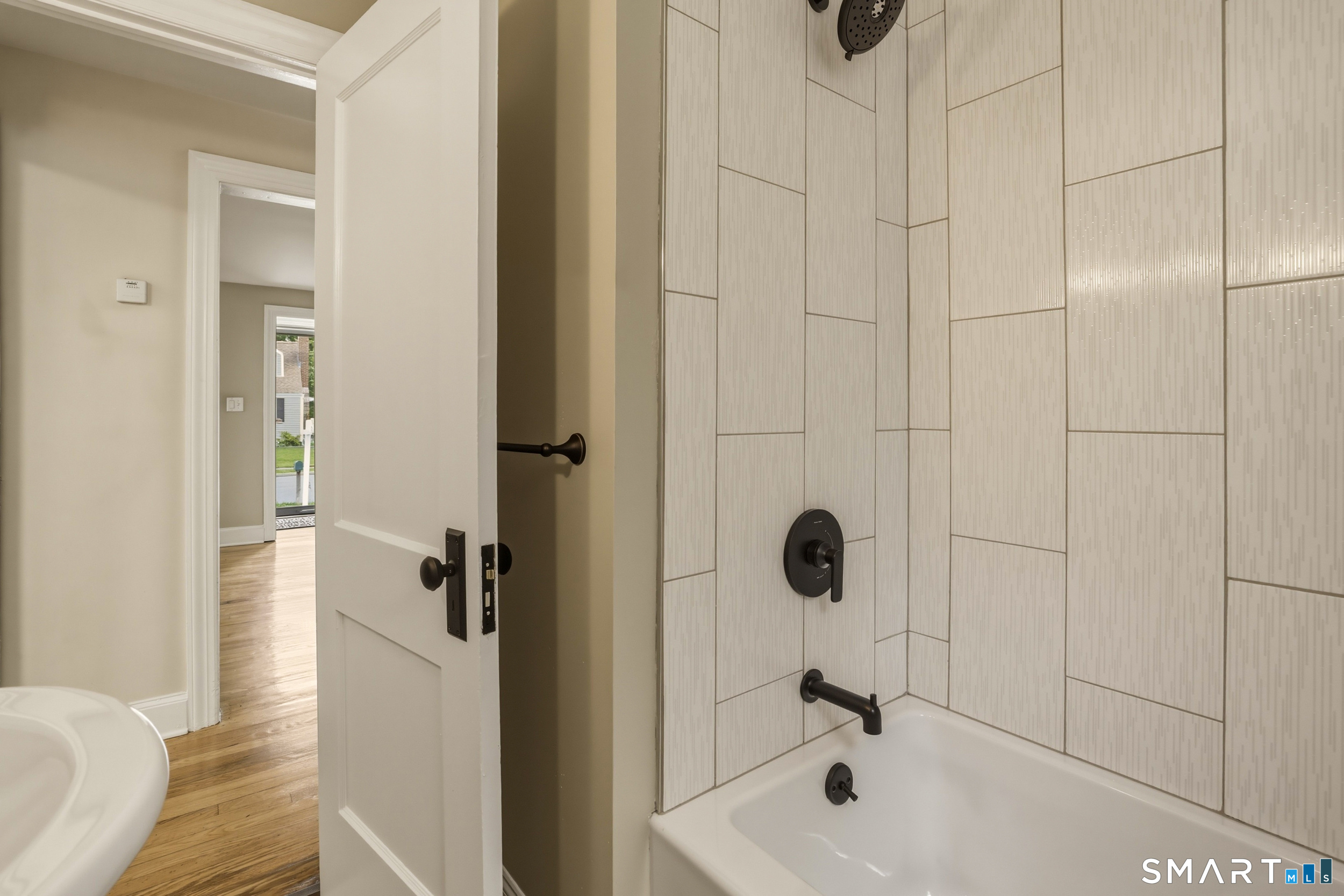 96 Campfield Road Manchester, CT 06040 - Photo 20 of 38 Main level bathroom