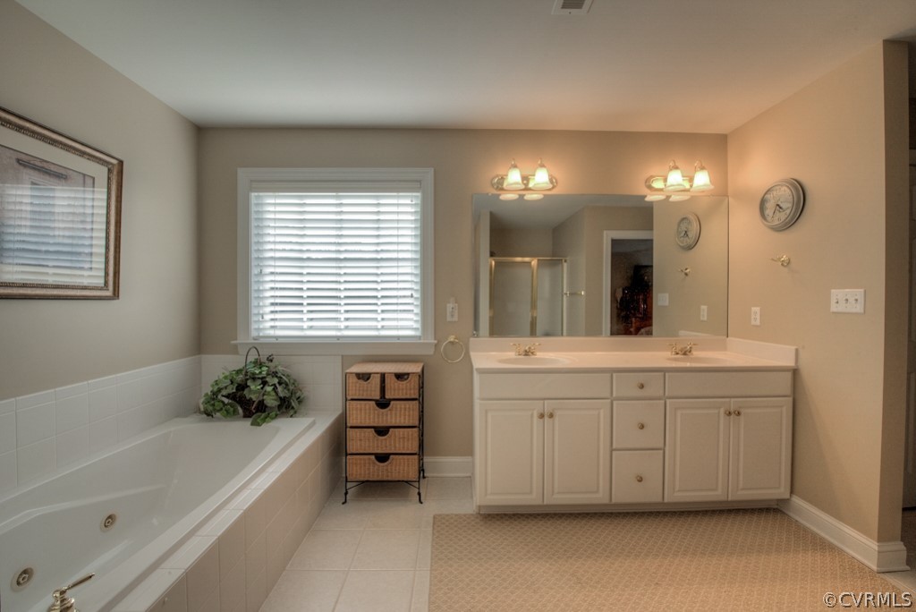 5800 Spinnaker Cove Road Midlothian, VA 23112 - Photo 35 of 50 Master bath with double vanity, jetted tub and til