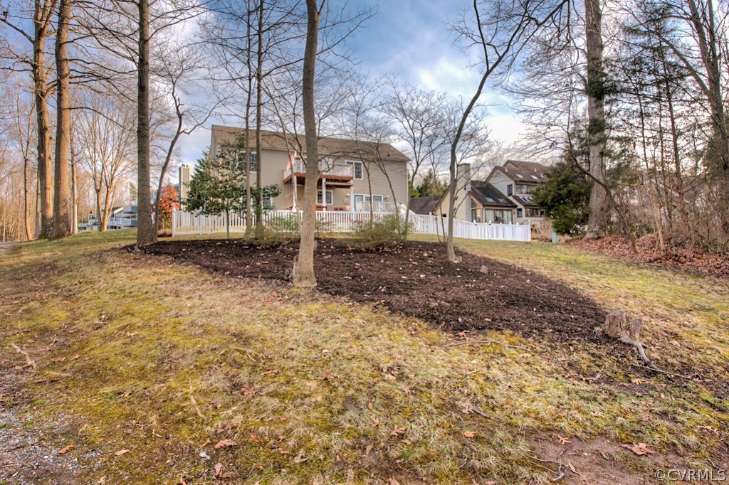 5800 Spinnaker Cove Road Midlothian, VA 23112 - Photo 43 of 50 Common area behind the house.