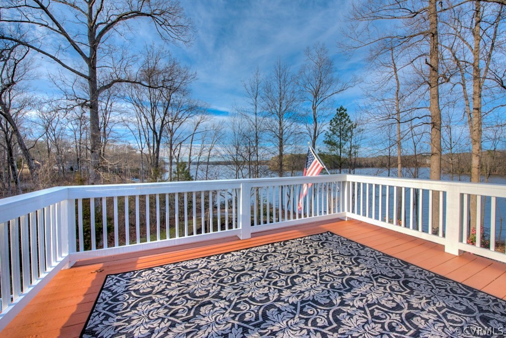 5800 Spinnaker Cove Road Midlothian, VA 23112 - Photo 44 of 50 Upper deck with a perfect view.