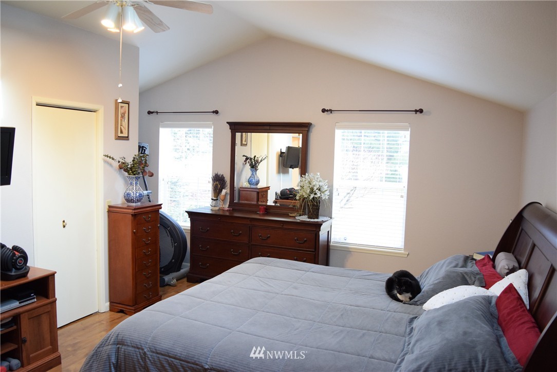 18439 Apricot Street Southwest Rochester, WA 98579 - Photo 14 of 18