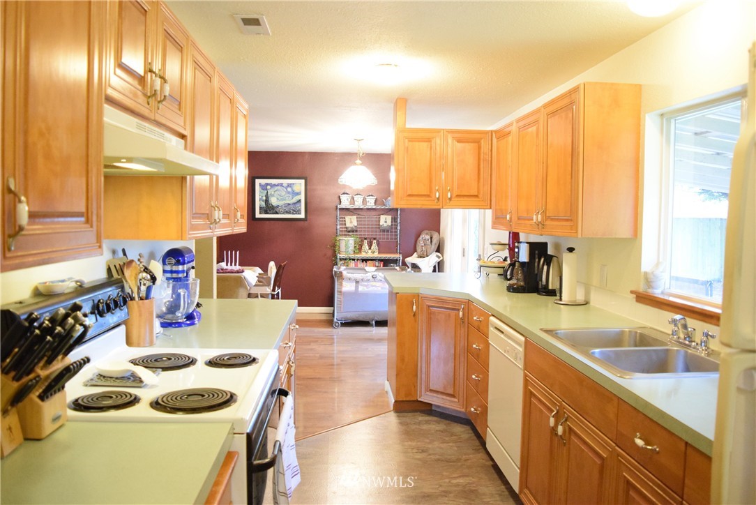 18439 Apricot Street Southwest Rochester, WA 98579 - Photo 4 of 18