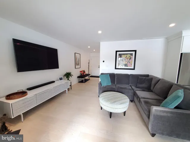 $2,600 | 162 Tavistock Road, Cherry Hill, NJ 08034