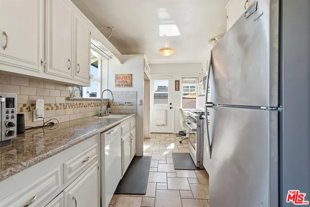 $4,800 | 15203 Yukon Avenue, Lawndale, CA 90260