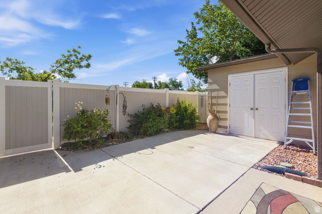 230 South 300 East, Unit 2 St. George, UT 84770 - Photo 25 of 30