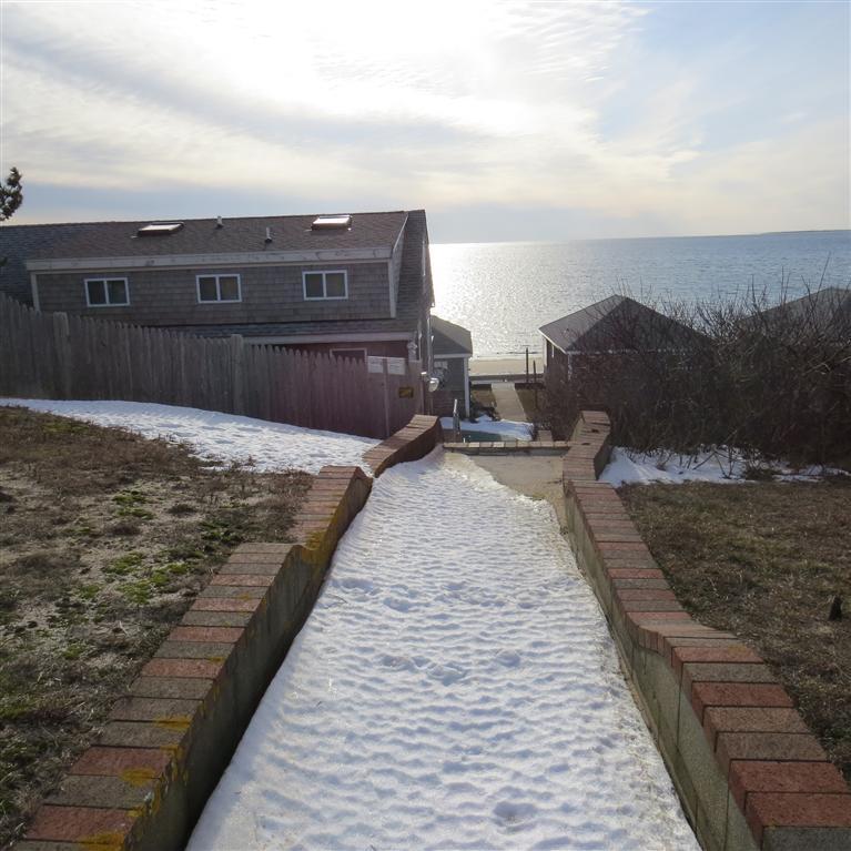 168 Shore Road, Unit 10 Truro, MA 02666 - Photo 4 of 9 a view of a terrace view
