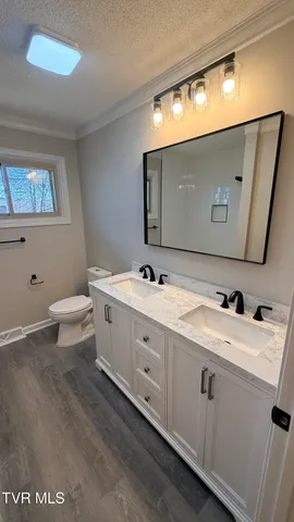 $449,900 | 208 Shady Lane, Church Hill, TN 37642