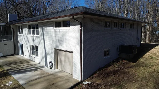 $449,900 | 208 Shady Lane, Church Hill, TN 37642