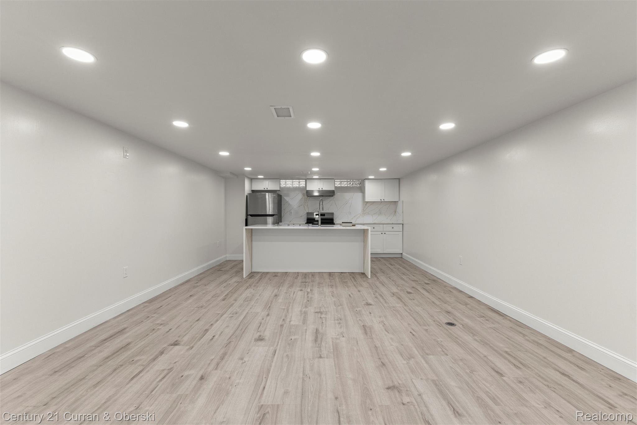 11276 Pardee Road Taylor, MI 48180 - Photo 32 of 58 27.jpg