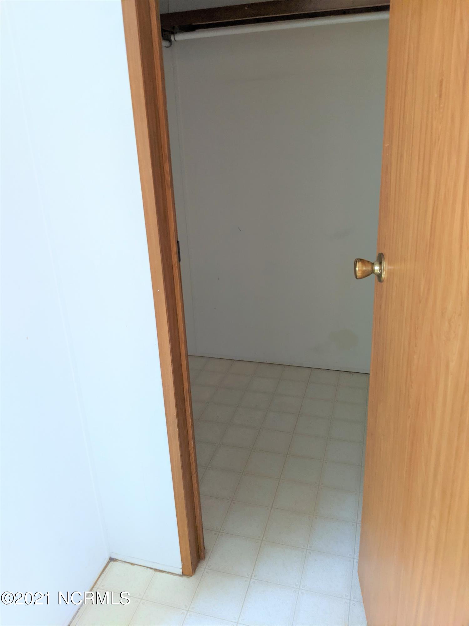 217 Doe Ridge Road Hampstead, NC 28443 - Photo 13 of 17 walk in closet master