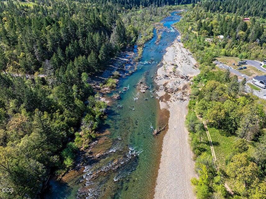 246 Retirement Lane Cave Junction, OR 97523 - Photo 32 of 34