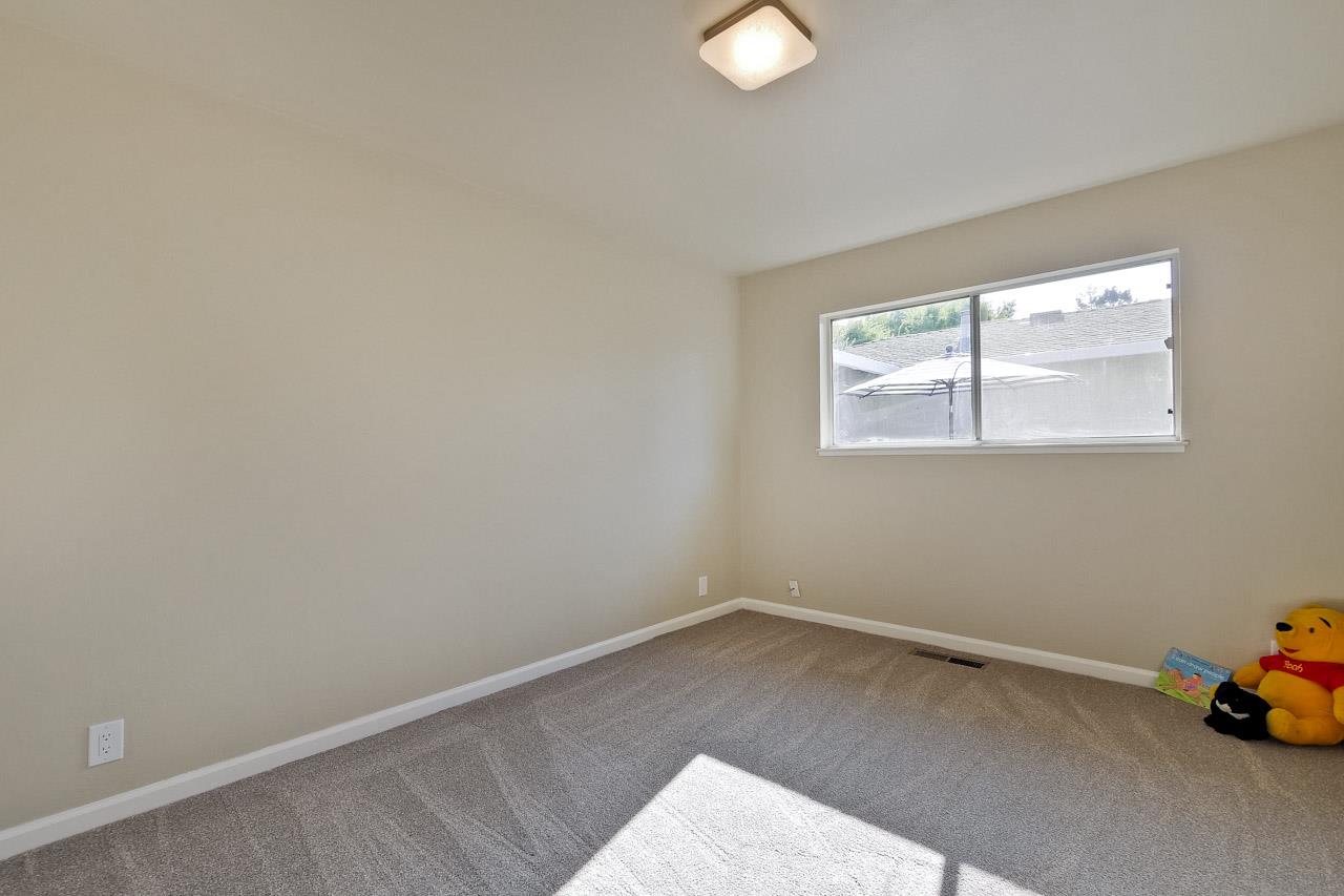 805 Devoto Street Mountain View, CA 94041 - Photo 21 of 26 an empty room with a window