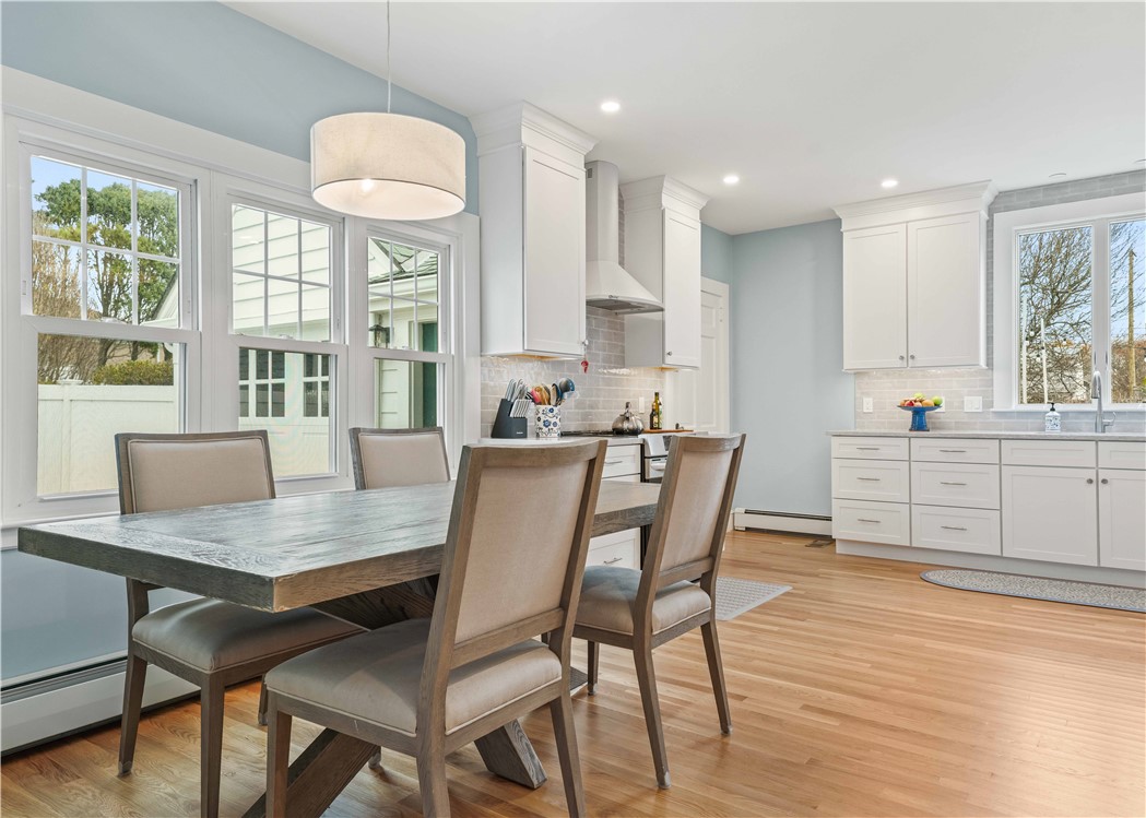 112 Esplanade Middletown, RI 02842 - Photo 6 of 39