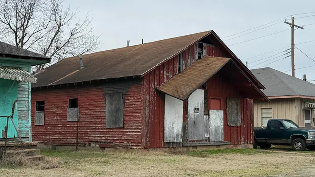 $50,000 | 107-133 South 3rd, West Helena, AR 72390